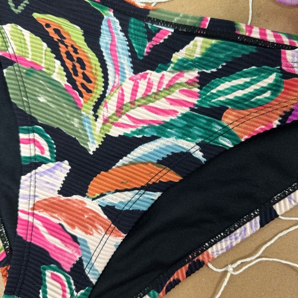🌴 SUPER SALE TROPICAL RIBBED BIKINI BOTTOMS - Picture 3 of 6